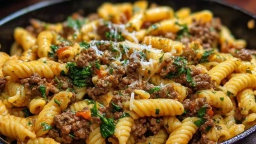 Pâtes À LAil Et Au Bœuf Haché
