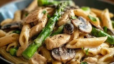 Penne Au Poulet Crèmeux Aux Champignons Et Asperges