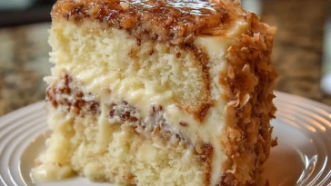 Gâteau Allemand au Chocolat Blanc avec Cœur de Cheesecake