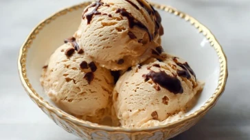 Glace Au Fromage Blanc Et Beurre De Cacahuète